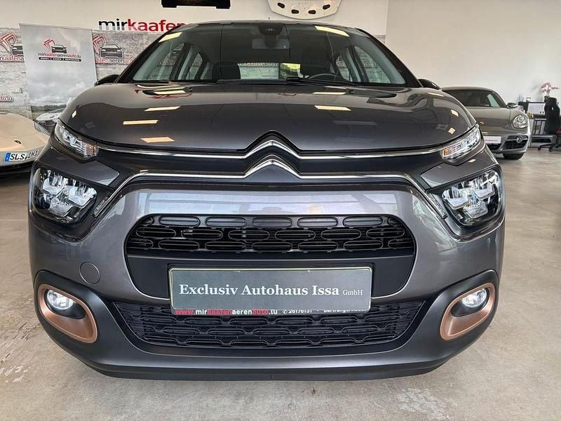 Grau Gebraucht 2022 Citroën C3 PureTech Kleinwagen | 11.990 € (Fairer Preis) - Bild 1/4