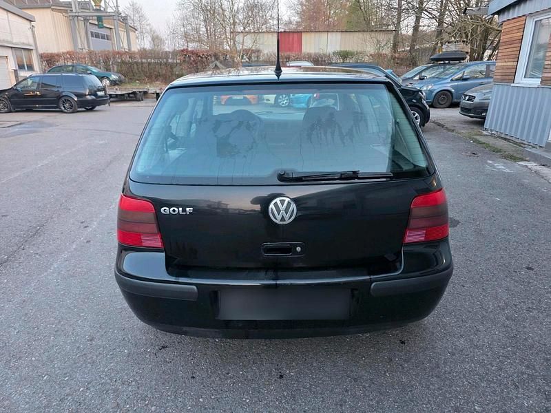 Gebraucht VW Golf IV 75 PS (55 kW) 2002 Schwarz Kleinwagen