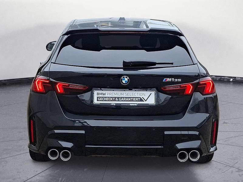 Gebraucht BMW M135 Performance 300 PS (220 kW) 2025 Schwarz Kleinwagen