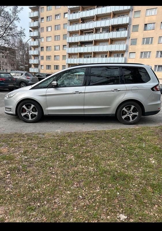 Gebraucht Ford Galaxy 150 PS (110 kW) 2016 Silber Van / Kleinbus