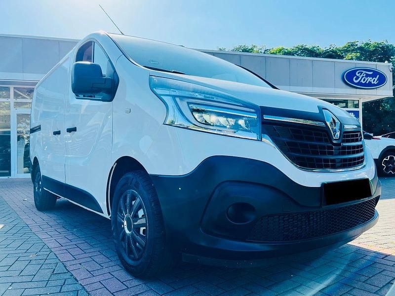 Gebraucht Renault Trafic 95 PS (69 kW) 2020 Weiß Van / Kleinbus