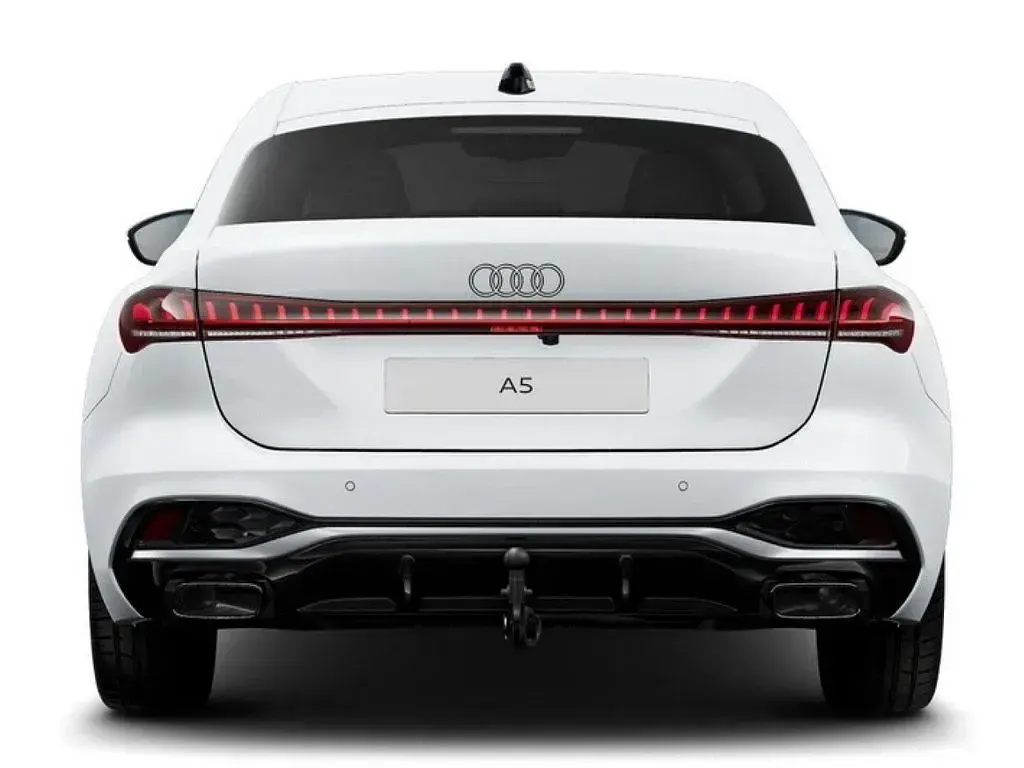 Gebraucht Audi A5 Ambiente 204 PS (150 kW) 2025 Gletscherweiß metallic Limousine