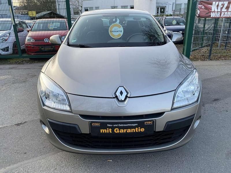Gebraucht Renault Mégane Expression 101 PS (74 kW) 2010 Stone Limousine