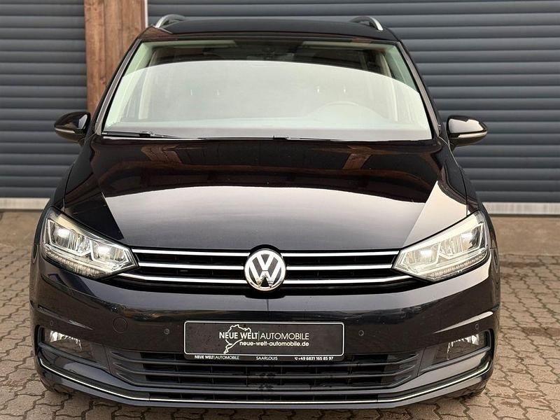 Gebraucht VW Touran Highline 150 PS (110 kW) 2017 Schwarz Van / Kleinbus