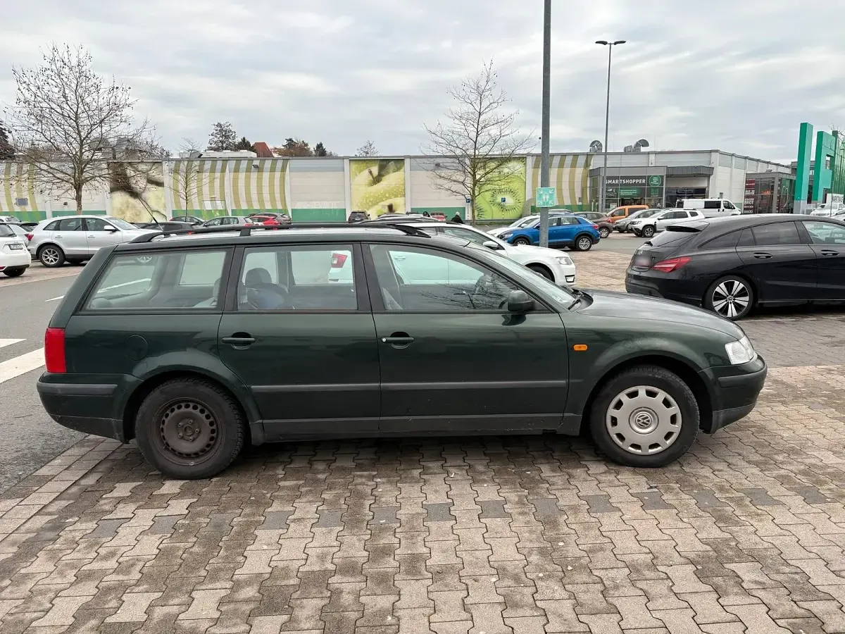 Gebraucht VW Passat 101 PS (74 kW) 1997 Grün Kombi