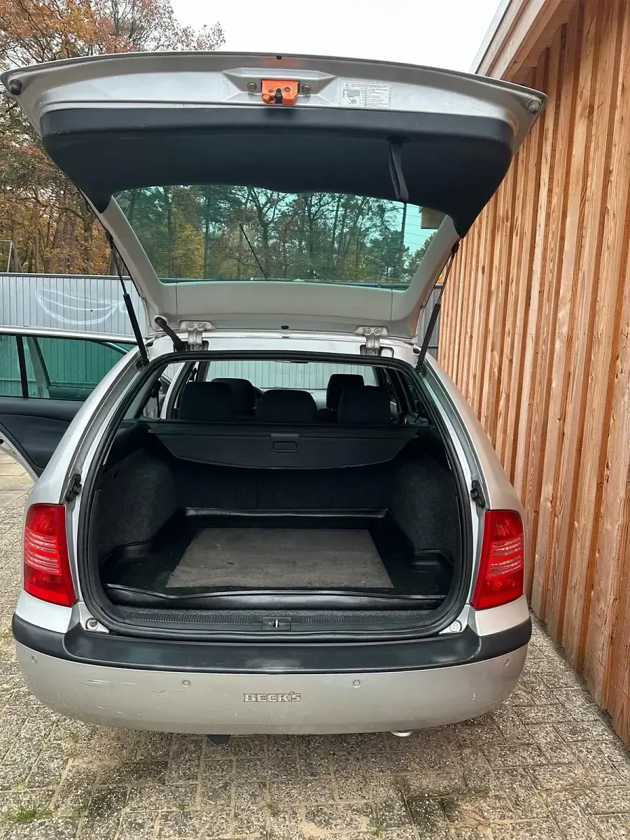 Usata Skoda Octavia 115 CV (84 kW) 2003 Argento Station wagon