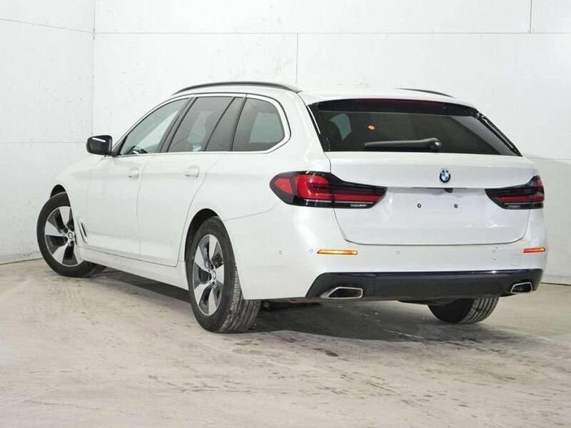 Gebraucht BMW 520 190 PS (139 kW) 2022 Mineralweiss met. Kombi