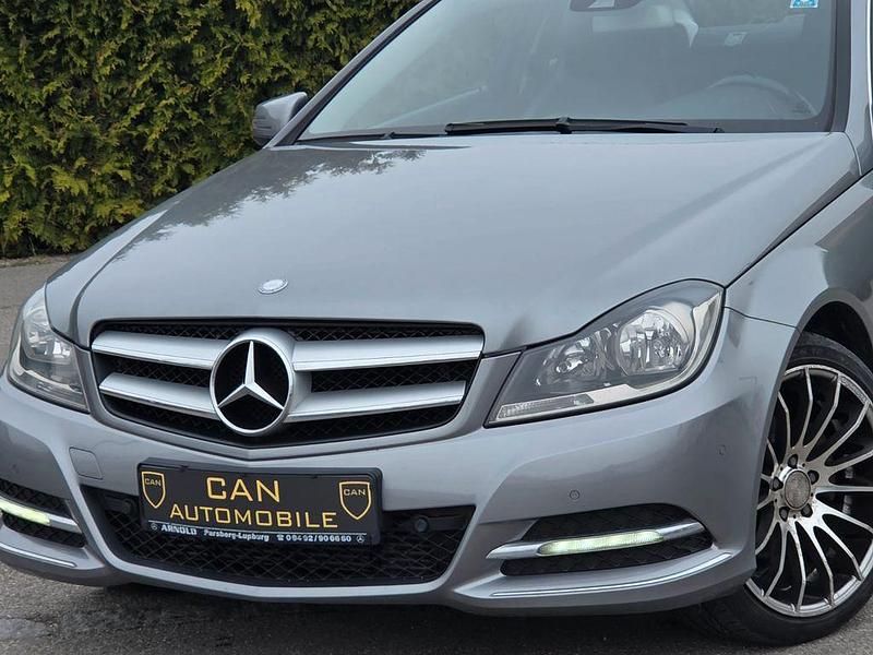 Gebraucht Mercedes C180 156 PS (114 kW) 2011 Grau Coupé