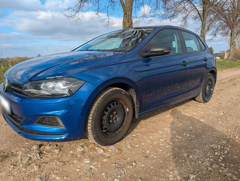 Gebraucht VW Polo Trendline 65 PS (47 kW) 2018 Blau Kleinwagen