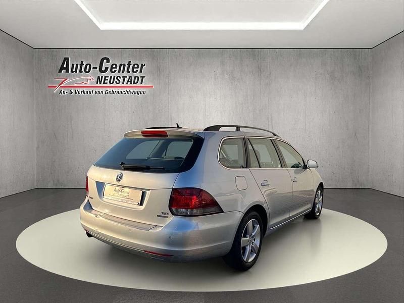Second-hand VW Golf VII Comfortline 105 CP (77 kW) 2012 Argintiu Break
