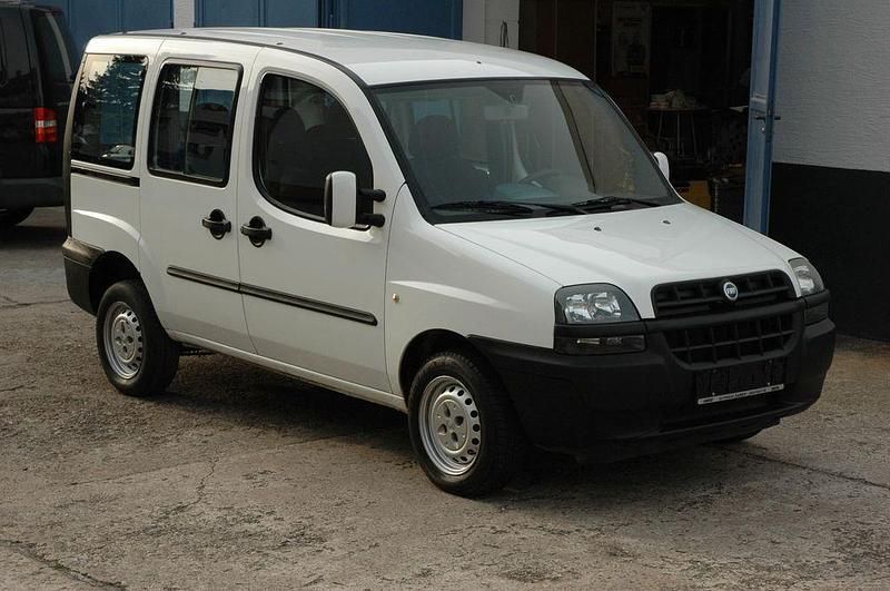 Weiß Gebraucht 2005 Fiat Doblò Van / Kleinbus | 2.950 € (Fairer Preis) - Bild 1/4