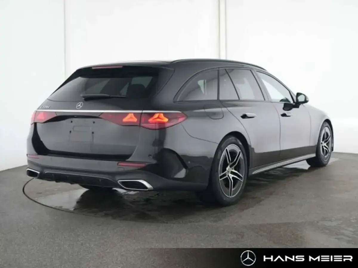 Gebraucht Mercedes E220 AMG 197 PS (144 kW) 2025 Lack obsidianschwarz Kombi