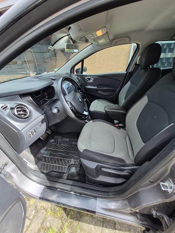 Gebraucht Renault Captur Luxe 120 PS (88 kW) 2013 Braun SUV