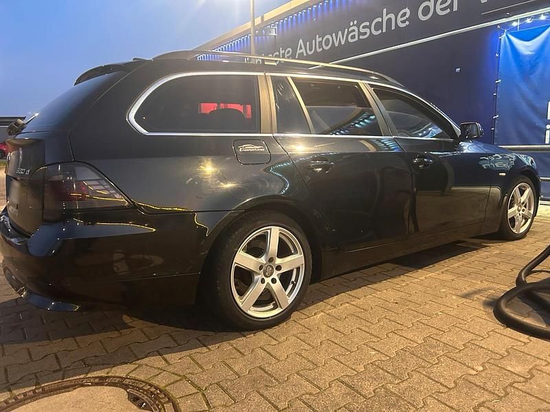 Gebraucht BMW 530 218 PS (160 kW) 2005 Schwarz Kombi