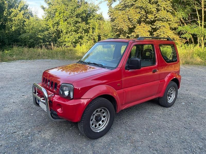 Rot Gebraucht 2002 Suzuki Jimny SUV | 6.900 € (Etwas zu teuer) - Bild 1/4