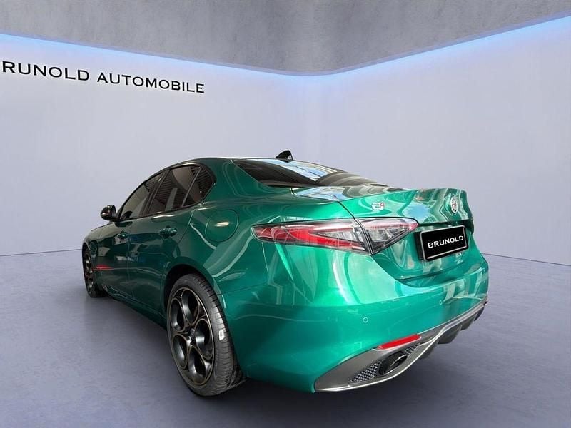 Neu Alfa Romeo Giulia 280 PS (205 kW) 2026 Grün Limousine