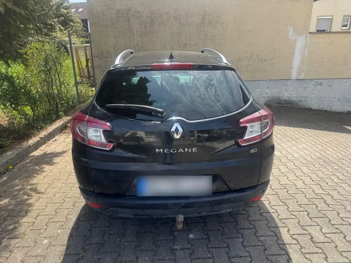 Gebraucht Renault Mégane GrandTour Bose Edition 131 PS (96 kW) 2016 Schwarz Kombi