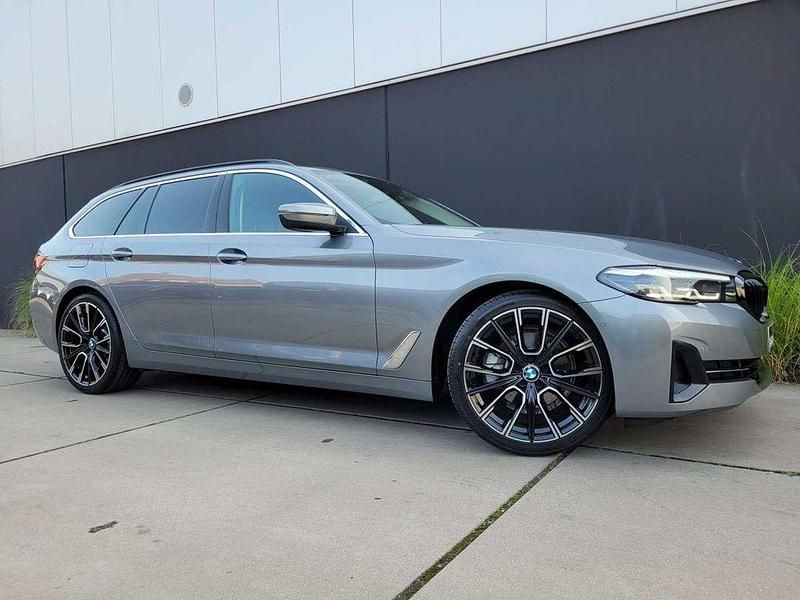Gebraucht 2023 BMW 520 Sport Line Limousine | 33.950 € (Guter Preis) - Bild 1/4