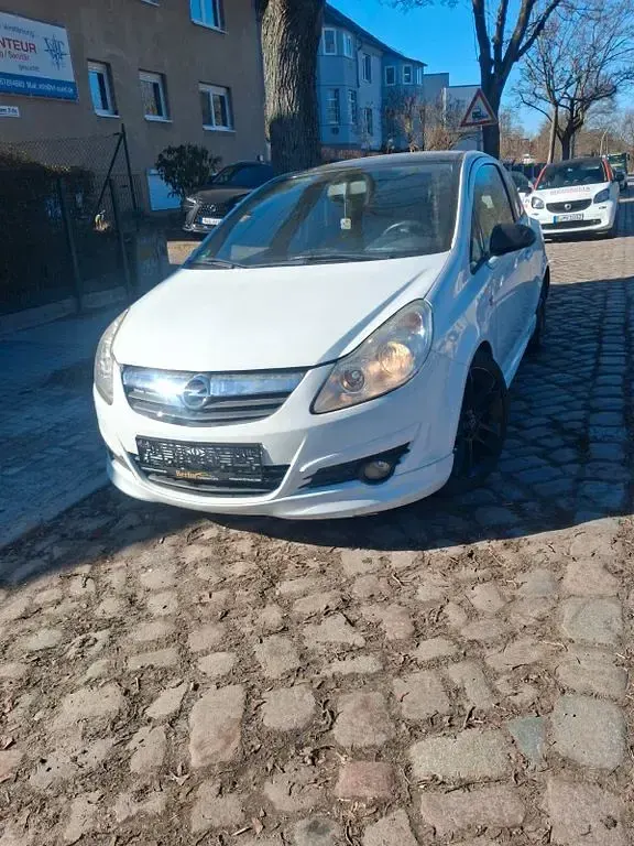 Usata Opel Corsa Sport 80 CV (58 kW) 2007 Bianco Utilitaria