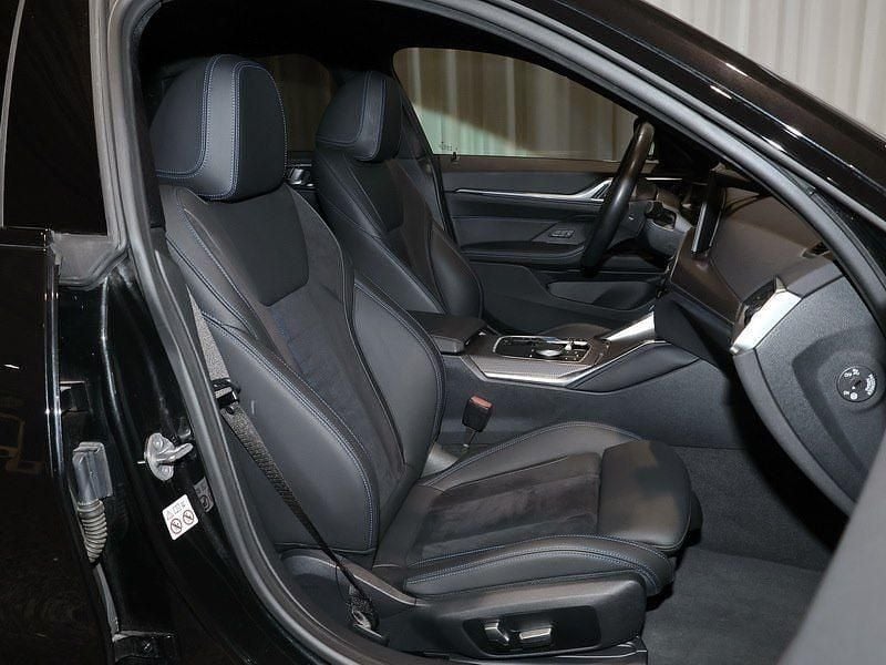 Gebraucht BMW i4 Performance 400 kW (544 PS) 2023 Saphirschwarz Limousine