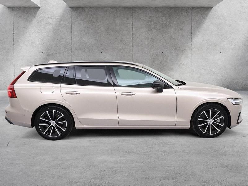 Gebraucht Volvo V60 Plus 398 PS (292 kW) 2025 Beige Kombi