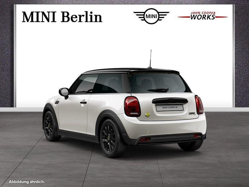 Gebraucht Mini Cooper SE 135 kW (184 PS) 2023 Weiß Kleinwagen