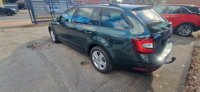 Gebraucht Skoda Octavia Ambition 150 PS (110 kW) 2020 Grün Kombi