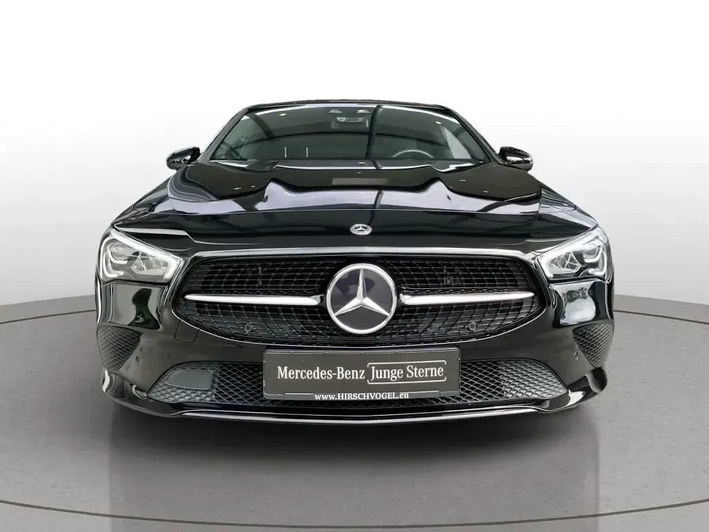 Gebraucht Mercedes CLA250 160 PS (117 kW) 2023 Nachtschwarz uni Coupé
