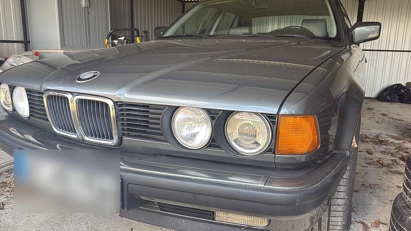 Gebraucht BMW 730 190 PS (139 kW) 1988 Grau Limousine