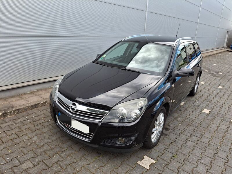 Schwarz Gebraucht 2008 Opel Astra Innovation Kombi | 2.500 € (Guter Preis) - Bild 1/4