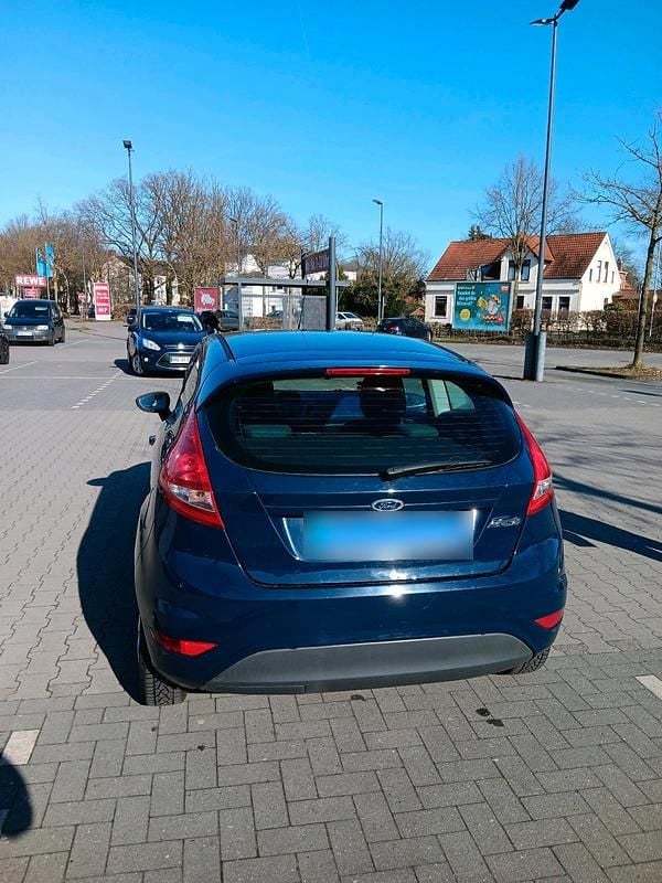 Gebraucht Ford Fiesta 60 PS (44 kW) 2009 Blau Kleinwagen