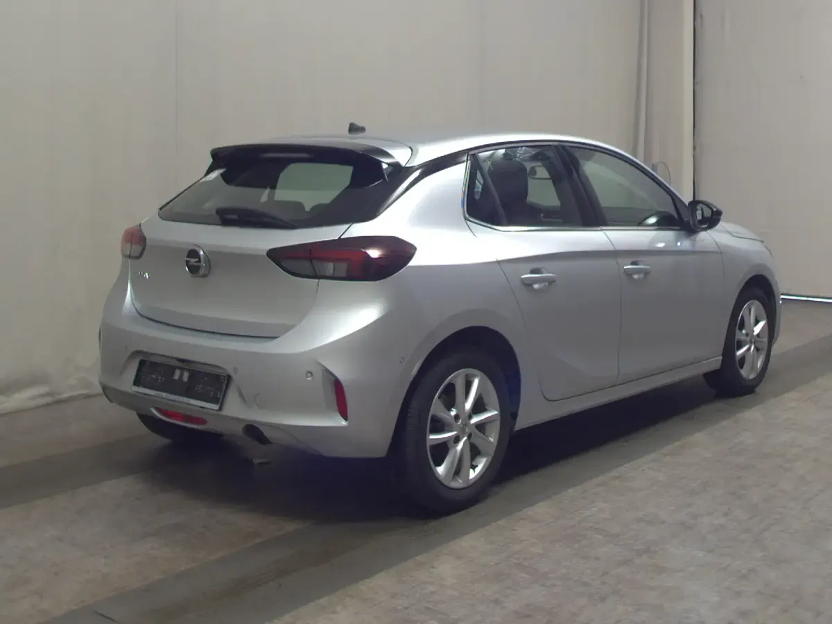 Gebraucht Opel Corsa Elegance 102 PS (75 kW) 2023 Kristall silber metallic Kleinwagen
