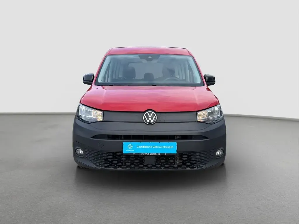Używany VW Caddy Basis 122 KM (89 kW) 2023 Czerwony Minivan