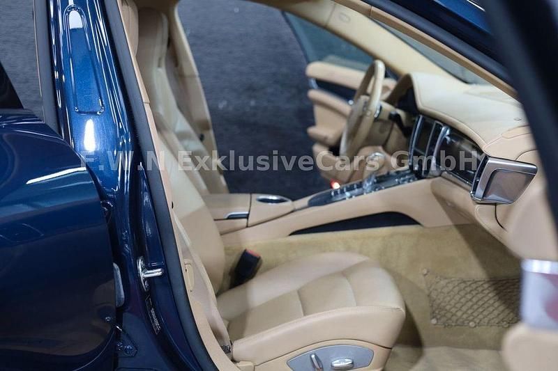 Gebraucht Porsche Panamera 4 Sport 299 PS (219 kW) 2013 Blau Limousine