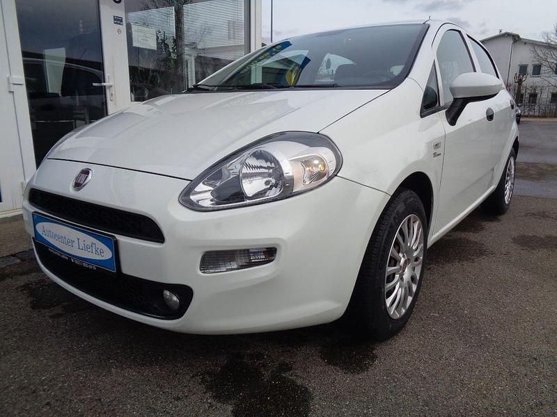 Gebraucht Fiat Punto Mystyle 69 PS (50 kW) 2017 Weiß Kleinwagen