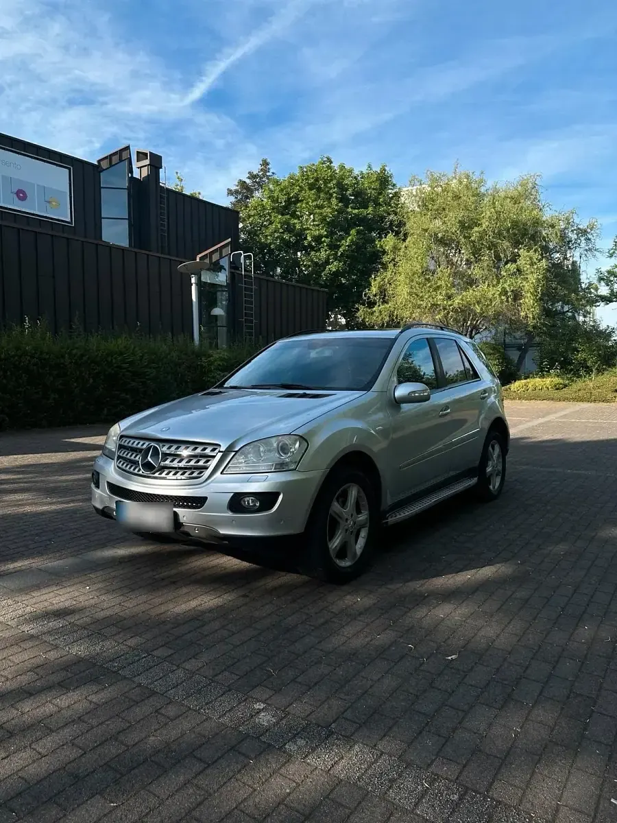 Brugt Mercedes ML320 224 HK (164 kW) 2007 Sølv SUV