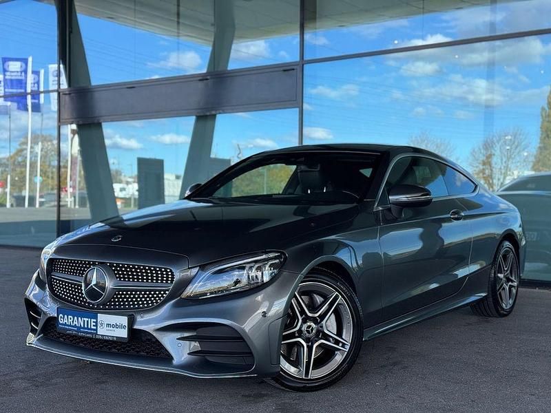 Grau Gebraucht 2018 Mercedes C300 AMG Coupé | 26.999 € (Fairer Preis) - Bild 1/4