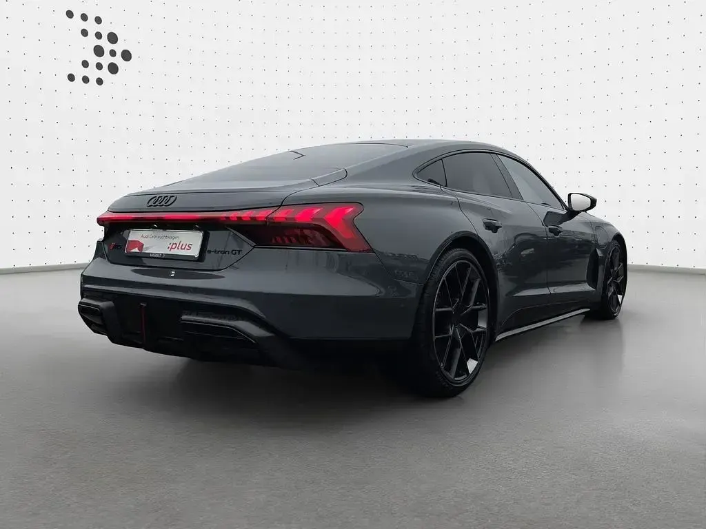 Second-hand Audi e-tron GT quattro Performance 620 kW (843 CP) 2024 Gri Berlinǎ