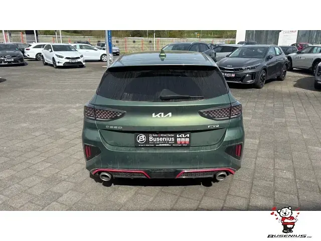 Gebraucht Kia Ceed GT 204 PS (150 kW) 2023 (exg) experience green met. Kleinwagen