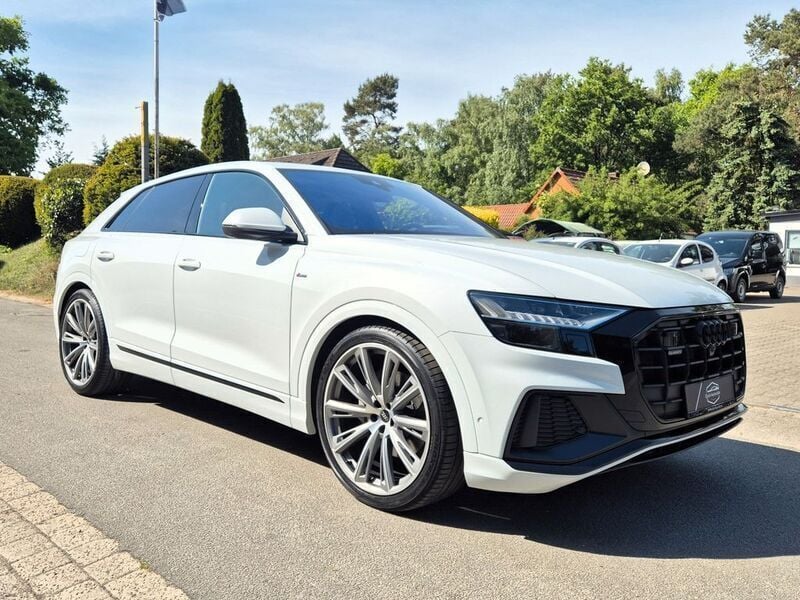 Weiß Gebraucht 2022 Audi Q8 S-Line SUV | 65.990 € (Guter Preis) - Bild 1/4