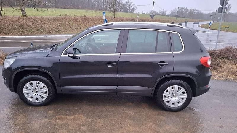 Schwarz Gebraucht 2009 VW Tiguan Sport SUV | 6.600 € (Guter Preis) - Bild 1/4