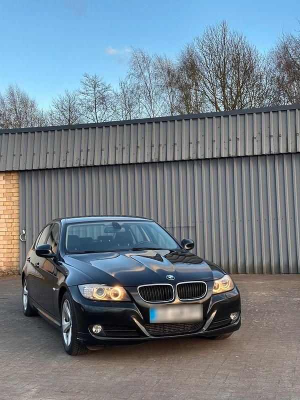 Gebraucht BMW 320 Efficient Dynamics 163 PS (119 kW) 2011 Schwarz Limousine