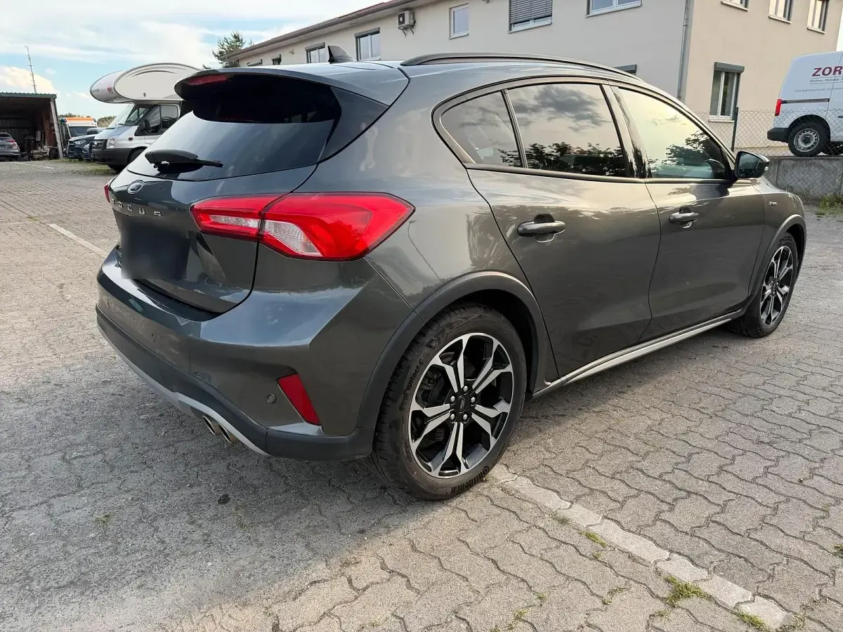 Gebraucht Ford Focus Active 150 PS (110 kW) 2020 Grau Kombi
