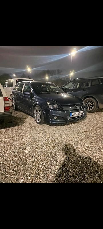 Blau Gebraucht 2008 Opel Astra OPC Kombi | 2.500 € (Fairer Preis) - Bild 1/4