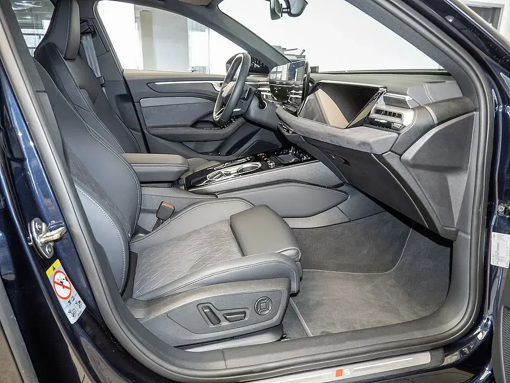 Usata Audi A6 Ambiente 204 CV (150 kW) 2025 Blu Station wagon