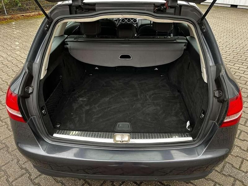 Gebraucht Mercedes C200 136 PS (100 kW) 2016 Grau Kombi