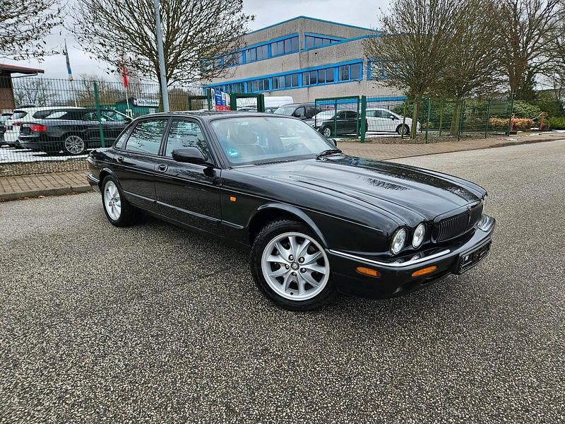 Schwarz Gebraucht 1999 Jaguar XJ Executive Limousine | 3.999 € (Superpreis) - Bild 1/4