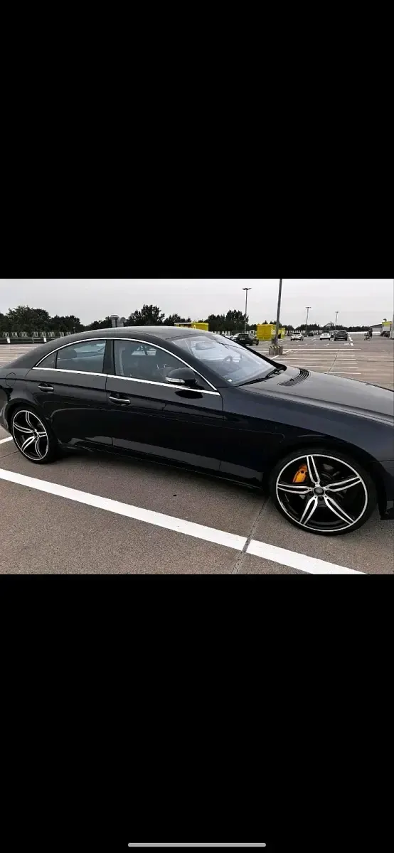 Gebraucht Mercedes CLS500 306 PS (225 kW) 2005 Blau Coupé