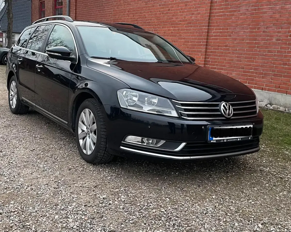 Gebraucht VW Passat Business 140 PS (102 kW) 2014 Schwarz Kombi
