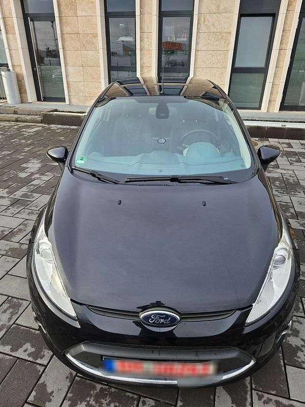 Gebraucht Ford Fiesta 96 PS (70 kW) 2011 Schwarz Kleinwagen
